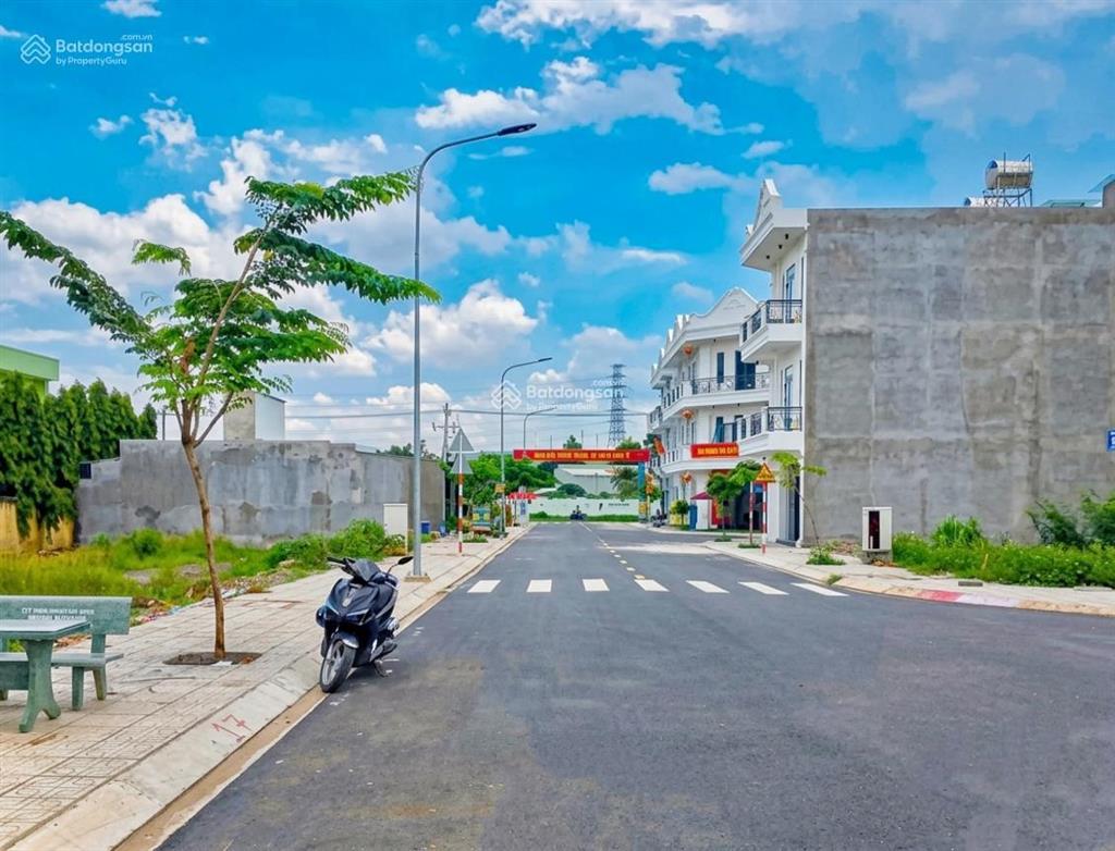 Bán gấp lô đất dt 100m2 thổ cư tại củ chi  sổ hồng riêng, công chứng ngay  giá tốt