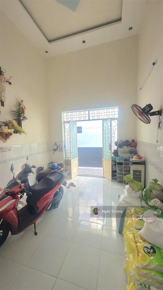 Chủ ngộp bán gấp nhà 53m2 ngay cây da  tân phú trung  củ chi  1,2 tỷ