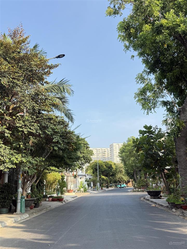 Cần bán biệt thự 330m kdc khang điền, phước long, tp thủ đức