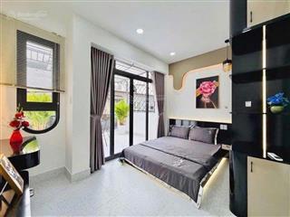 Phú nhuận  65m2  hxh  ngang 4,4m x 15m  phan xích long