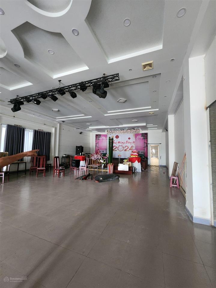 Trung tâm tiệc cưới, tt bình đại, bến tre