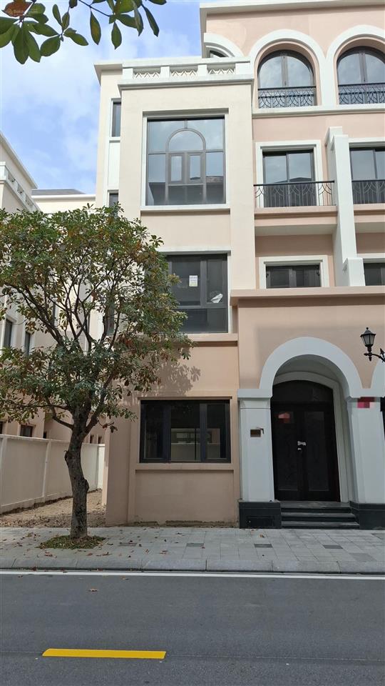 Xẻ khe hải âu 123.5m, sổ đỏ lâu dài. mặt tiền 9m. gần công viên. bể bơi. bán 15.8 tỷ