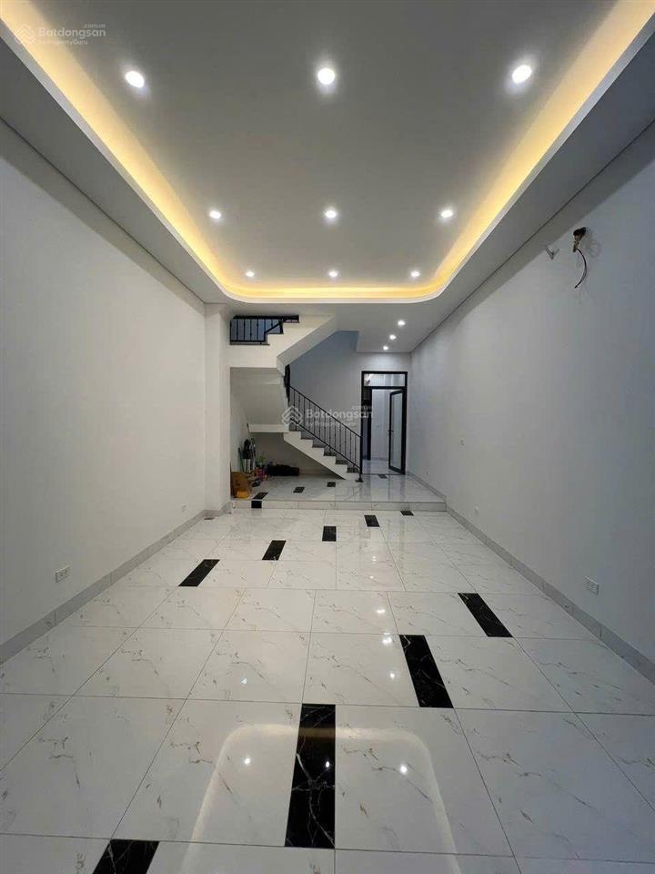 Giá tốt vin3 thời đại 60m đã có sổ đỏ, hoàn thiện 2 tầng. gần cụm chung cư. nhỉnh 9 tỷ bao phí