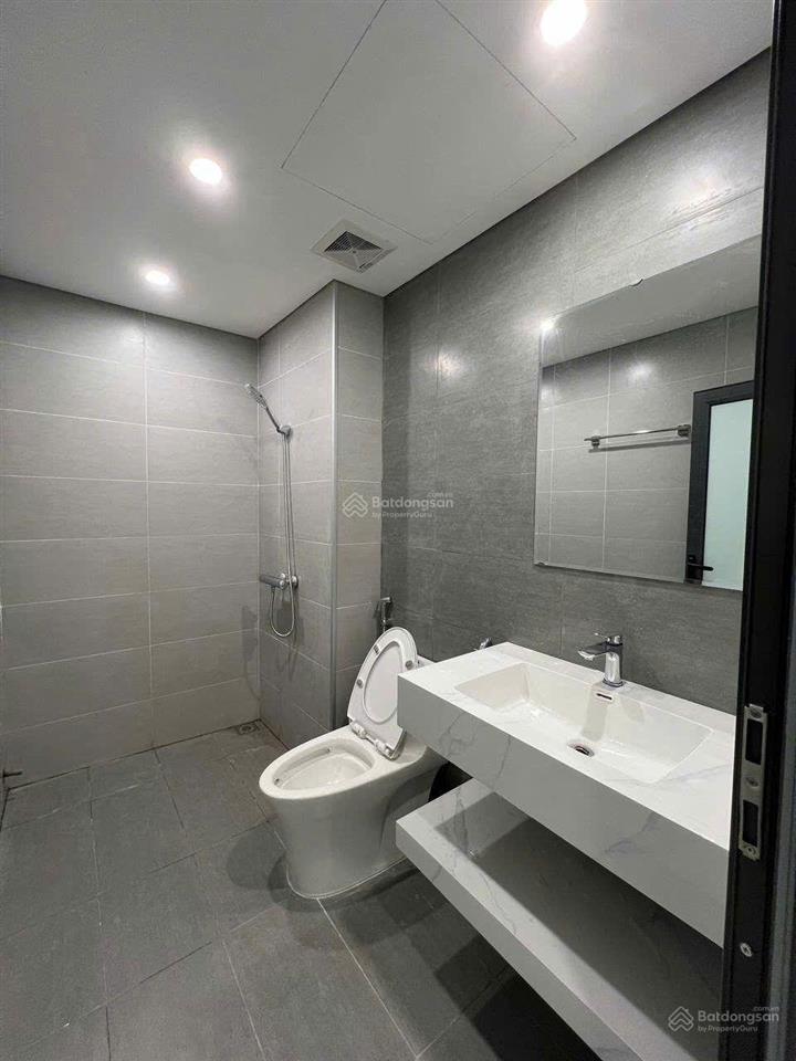 Giá tốt vin3 thời đại 60m đã có sổ đỏ, hoàn thiện 2 tầng. gần cụm chung cư. nhỉnh 9 tỷ bao phí