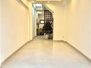 Siêu hiếmtrung tâm hoàng maioto đỗ cửa full nội thất ngõ nông,rộng. sổ đỏ đẹp. giá thương lượng