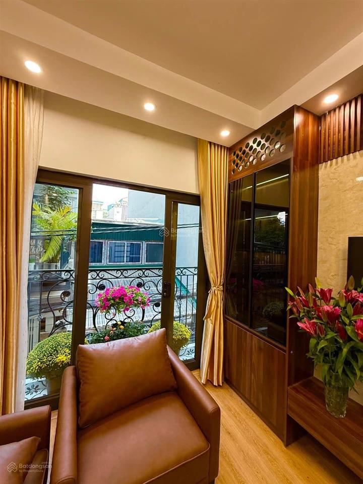 Siêu hiếmtrung tâm hoàng maioto đỗ cửa full nội thất ngõ nông,rộng. sổ đỏ đẹp. giá thương lượng