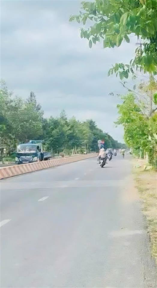 Nền thổ cư. mặt tiền 8m, đt 943 bốn làn xe, giá tốt