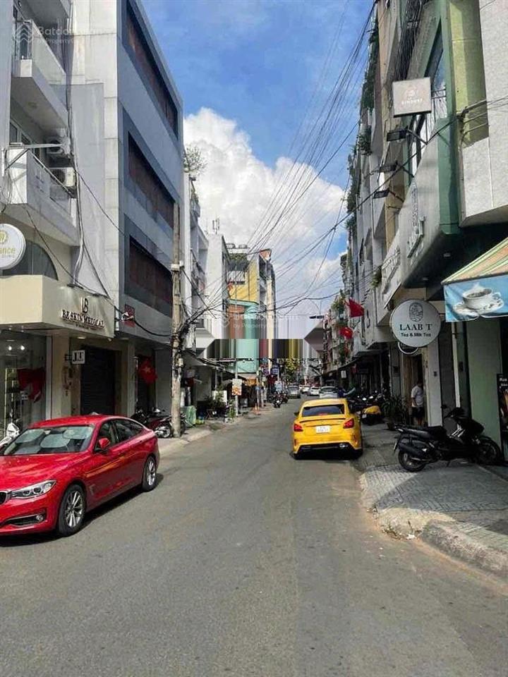 Sở hữu nhà phố quận 1 tâm điểm văn hóa & tiện ích siêu phẩm giữ tiền ngang gần 5m hiếm có