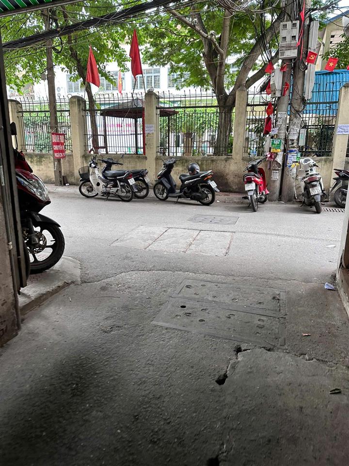 Đất hiếm 90m  ngách 95 xã đàn  30m ra phố  ngõ thông  không có mảnh thứ 2