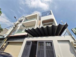 + nhà 3 tầng mới tinh xe hơi tới cửa giá 6.4 tỷ
+ vị trí hoàng hữu nam  long bình, q.9