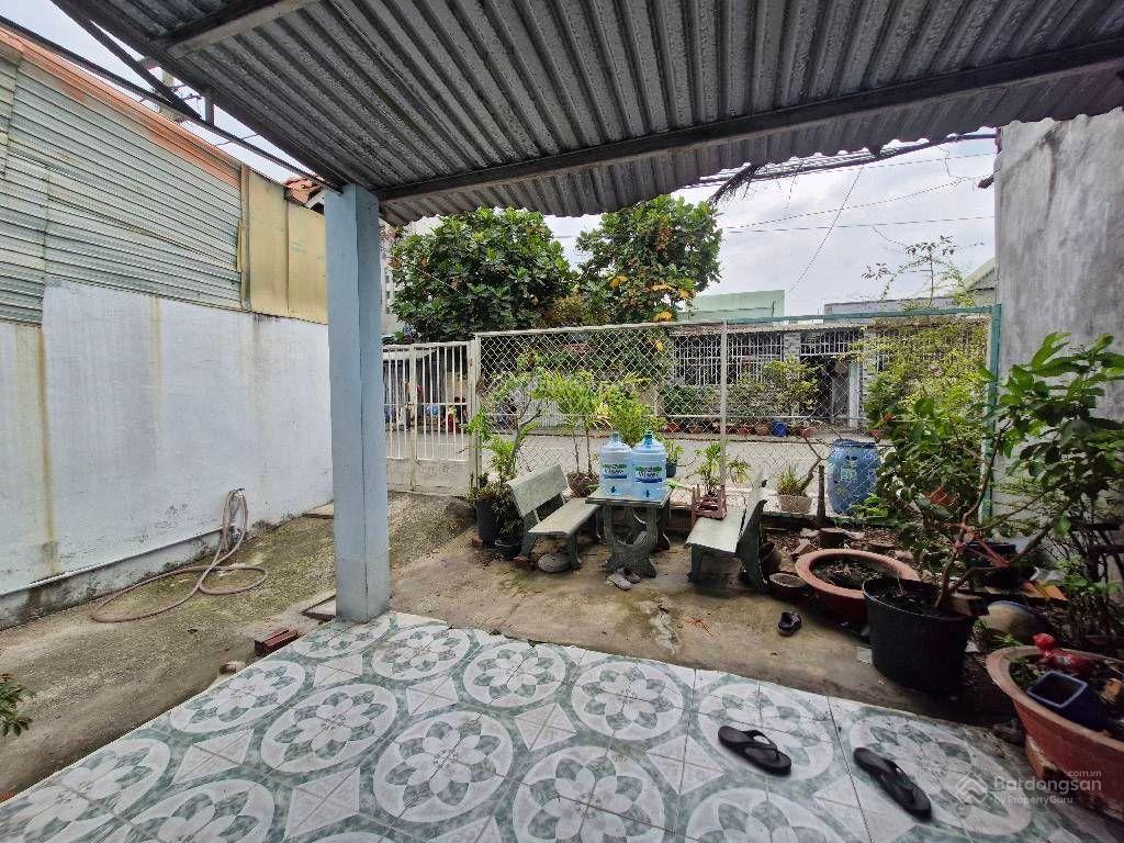 Mặt tiền thông tân phú q9, ngang 6m, giá 9 tỷ.