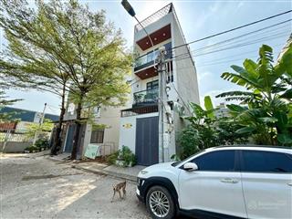 Đất xây 4 tầng đường 10m giá chỉ 3 tỷ nhỉnh dt 4x13m 52m đường rộng 10m, vỉa hè 2 bên