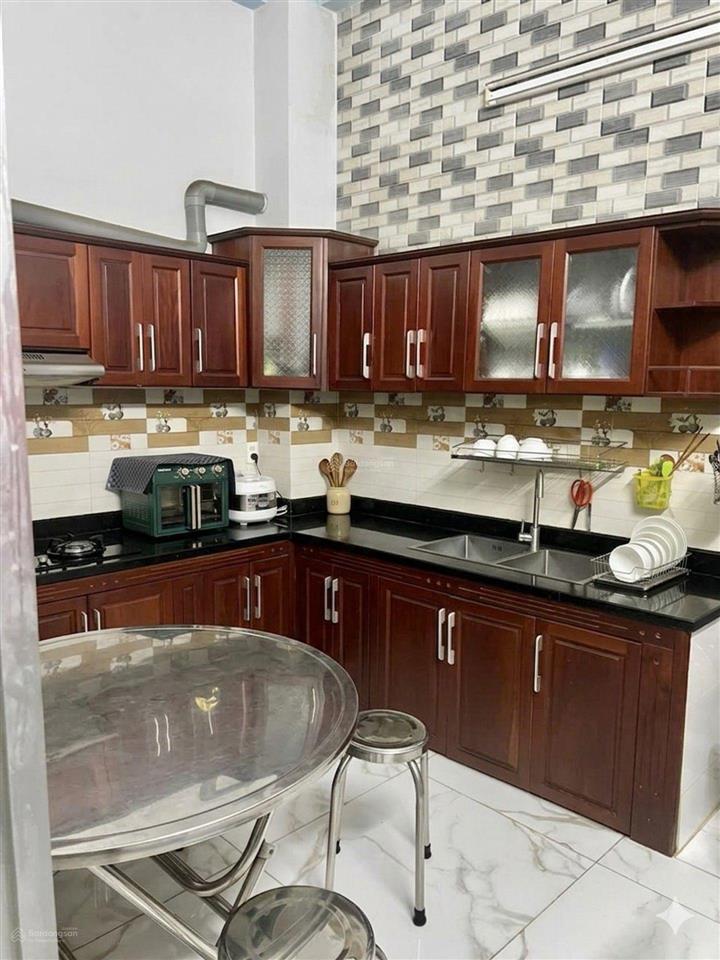  nhà đẹp 3 tầng mặt tiền đường 10m gần suối tiên, q9  vị trí cực đẹp gần metro suối tiên