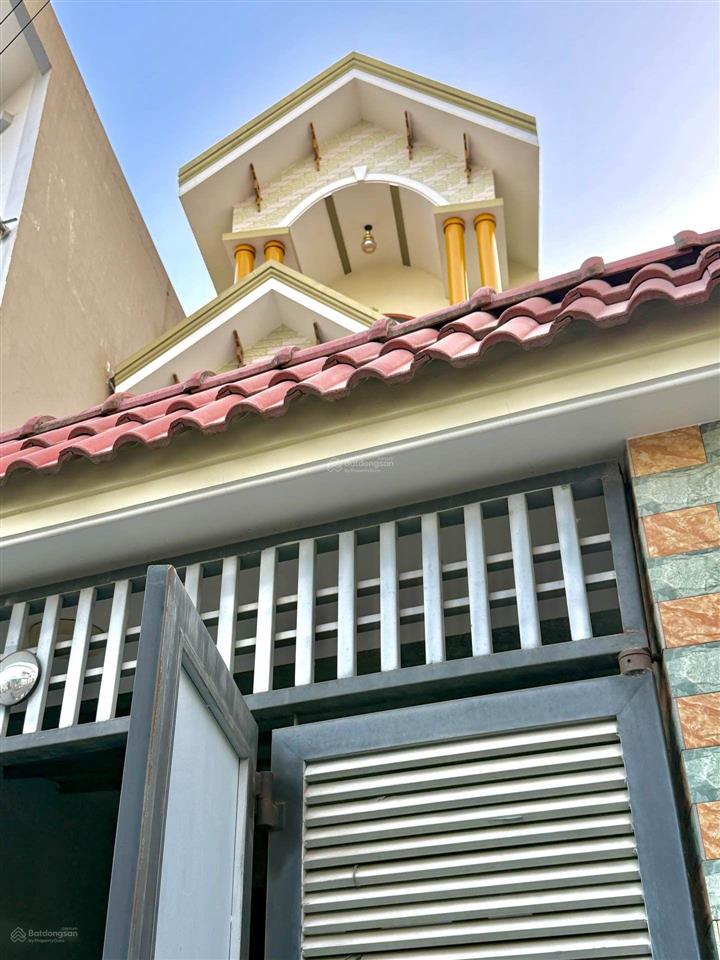  nhà đẹp 3 tầng mặt tiền đường 10m gần suối tiên, q9  vị trí cực đẹp gần metro suối tiên