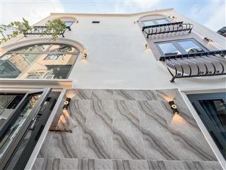 Bán nhà mới chính chủ vào ở trước tết lý chính thắng, 3 tầng, dt 21m2, giá tốt 5,29 tỷ còn bớt lộc