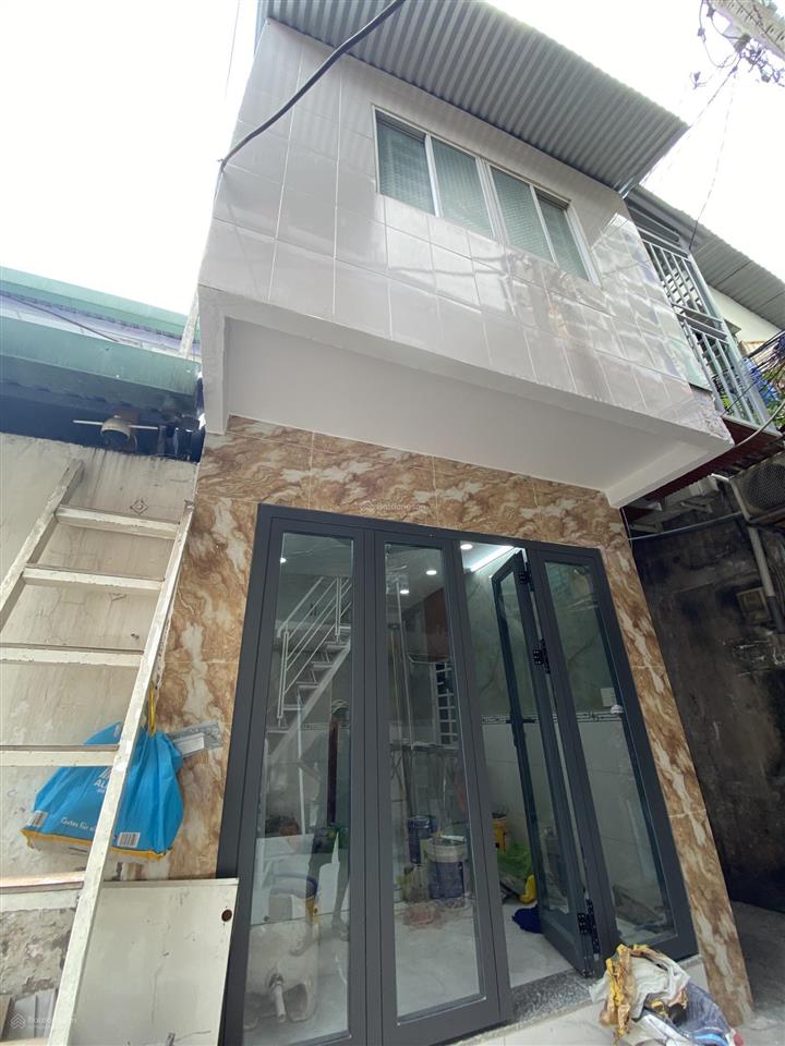 Bán nhà riêng tại trường sơn, p 15, q10, 2,7 tỷ, 2pn  3wc đối diện công viên lê thị riêng