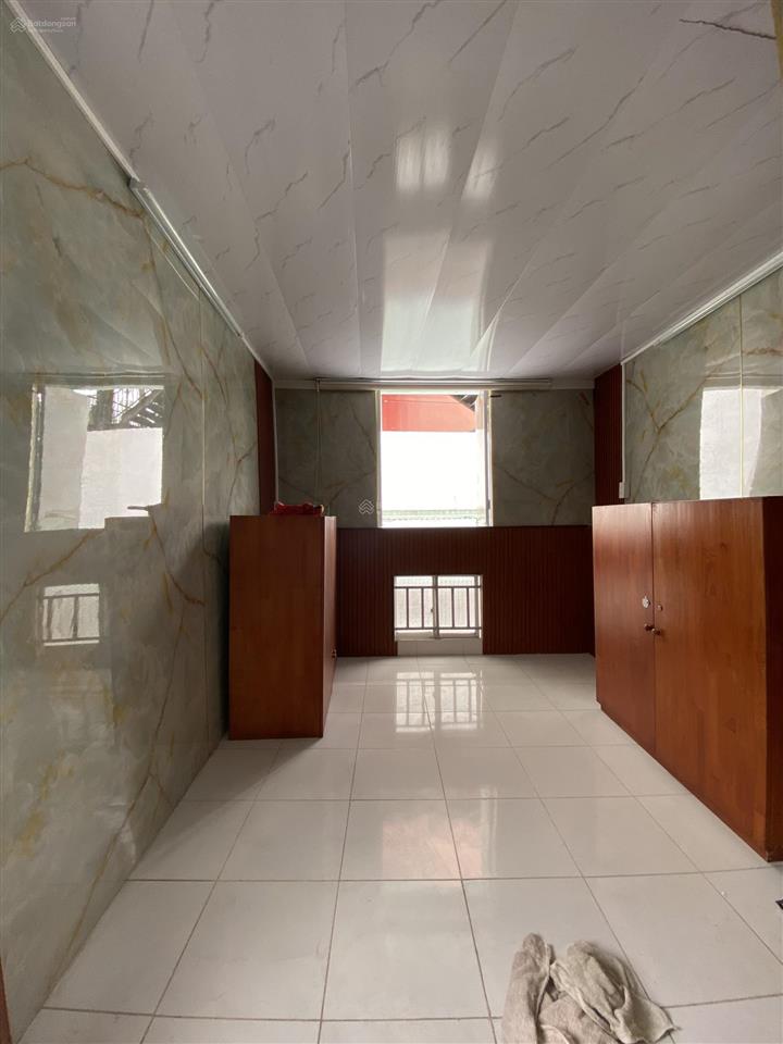 Bán nhà riêng tại trường sơn, p 15, q10, 2,7 tỷ, 2pn  3wc đối diện công viên lê thị riêng