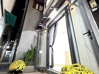 Bán nr tuyệt đẹp tại nguyễn thượng hiền, 4,9 tỷ, 25m2, 3pn, 4wc