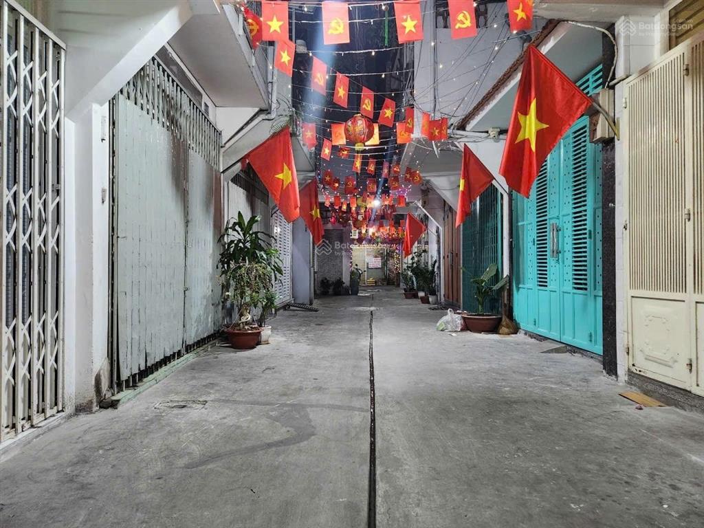 Bán gấp nhà riêng 5 tầng ,dt 23,3m2, giá 5,99 tỷ tại vườn chuối, p 4, q3, tp.hcm