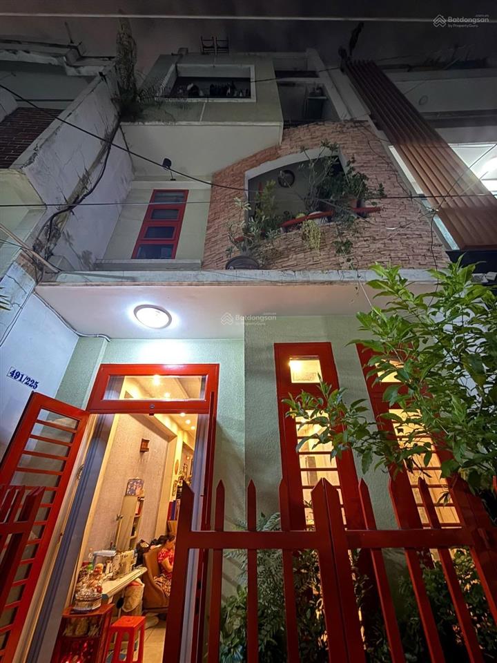 Bán huỳnh văn bánh thông ra trường sa  8,79 tỷ, 52m², 4 tầng, view đẹp, giá tốt