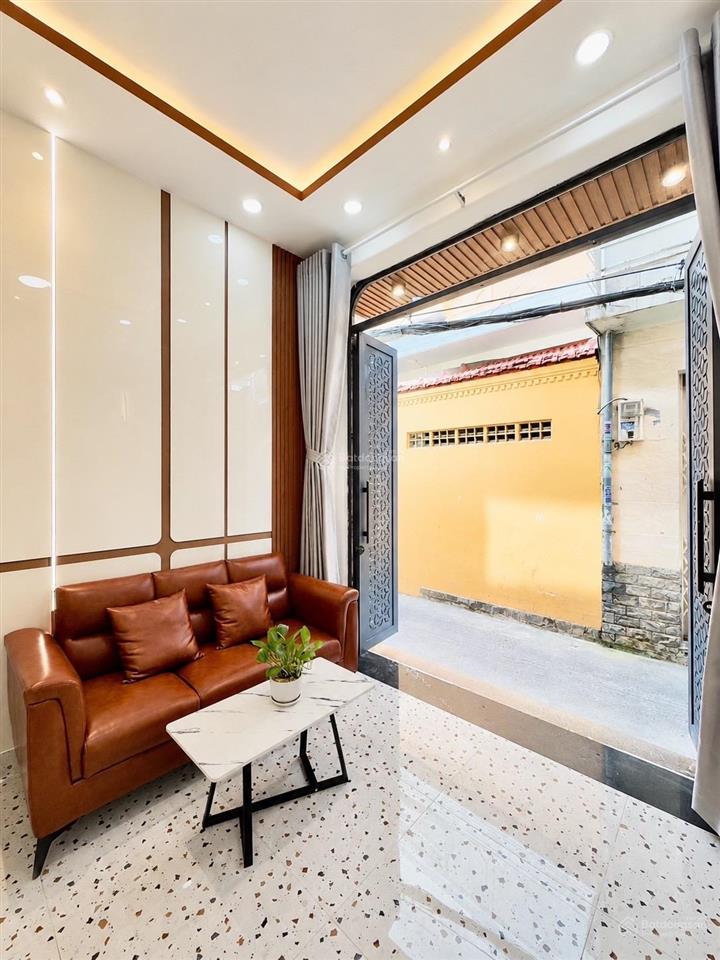Bán gấp nhà riêng 21 m2, 5,9 tỷ tại huỳnh văn bánh, phú nhuận, hồ chí minh