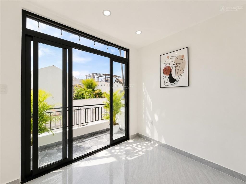 Bán gấp nhà riêng 21 m2, 5,9 tỷ tại huỳnh văn bánh, phú nhuận, hồ chí minh
