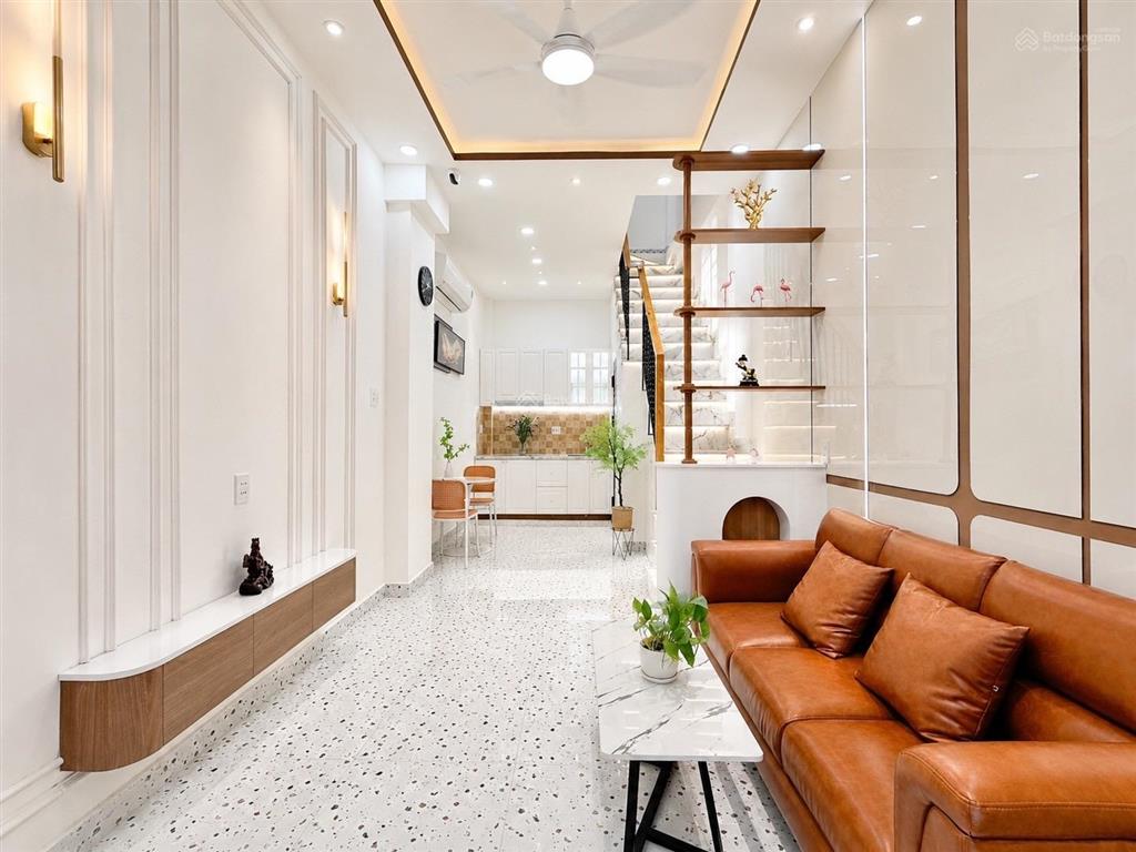 Bán gấp nhà riêng 21 m2, 5,9 tỷ tại huỳnh văn bánh, phú nhuận, hồ chí minh