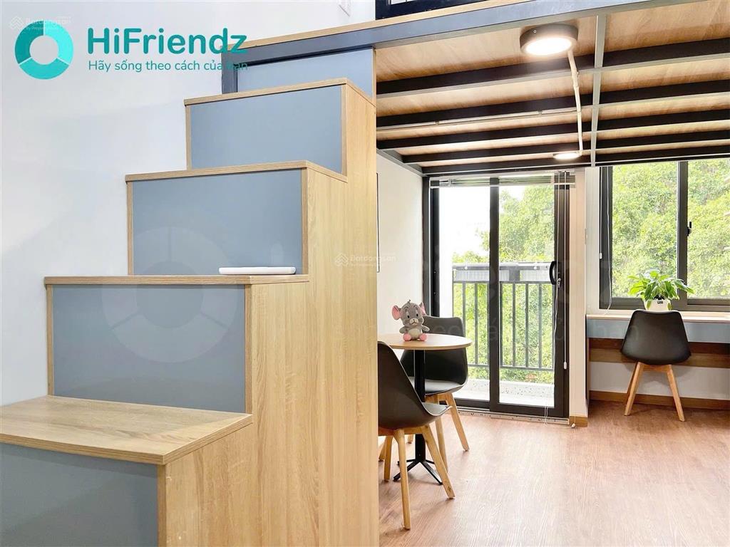 Phòng trọ có bancol  nằm vị trí đẹp  hẻm xe hơi