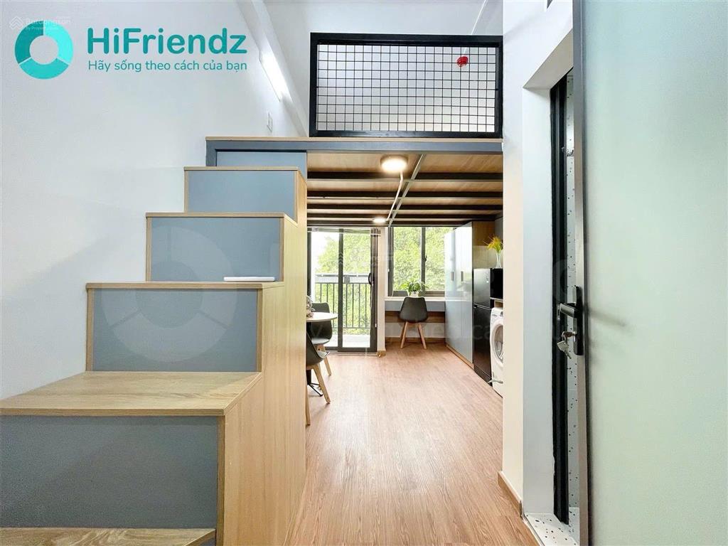 Phòng trọ có bancol  nằm vị trí đẹp  hẻm xe hơi