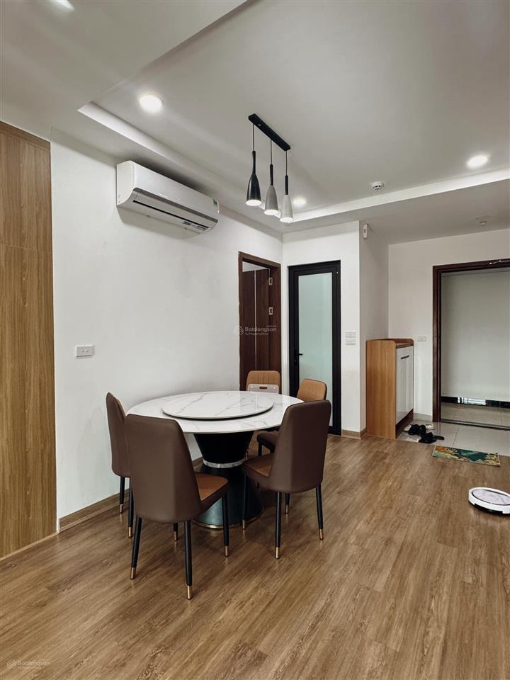 Cần cho thuê căn chung cư  2 ngủ  full đồ  trung tâm thành phố  39 lương khánh thiện .