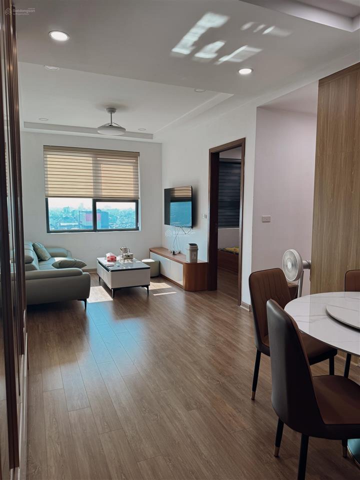 Cần cho thuê căn chung cư  2 ngủ  full đồ  trung tâm thành phố  39 lương khánh thiện .
