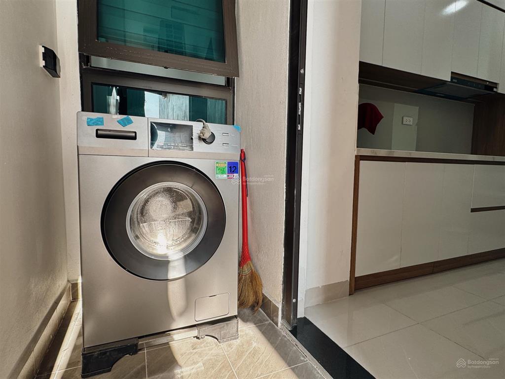Cần cho thuê căn chung cư  2 ngủ  full đồ  trung tâm thành phố  39 lương khánh thiện .