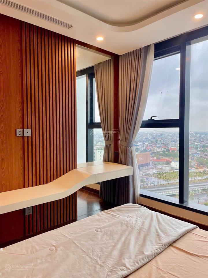 2 ngủ  full đồ  diamond crown | | nội thất mới  view thoáng