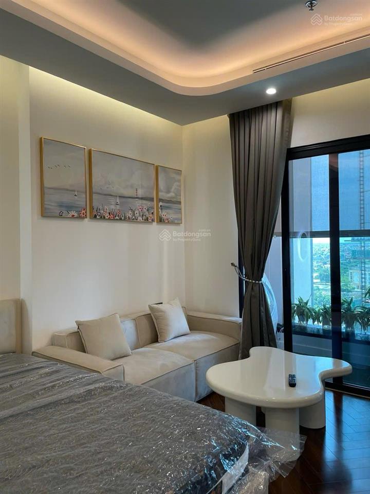 Studio  full đồ  diamond crown hải phòng