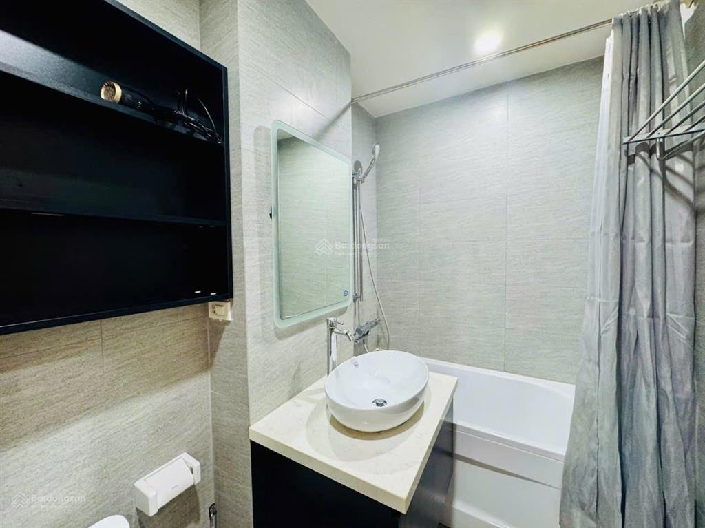 1 ngủ khép kín  full đồ  vinhome marina