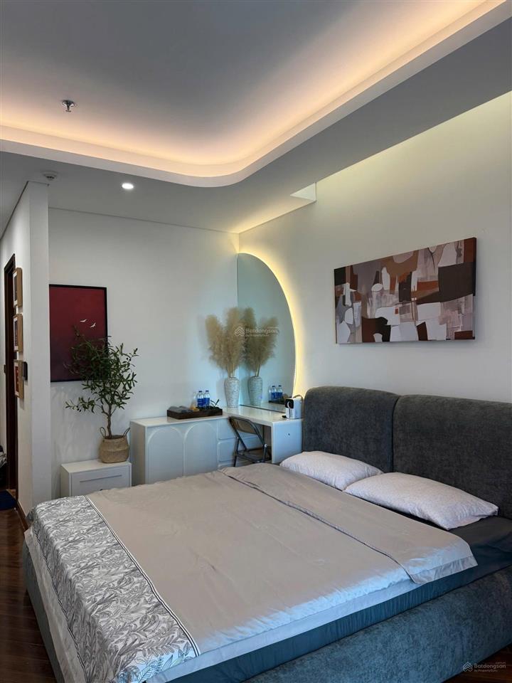 Tuyệt phẩm  studio  diamond crown