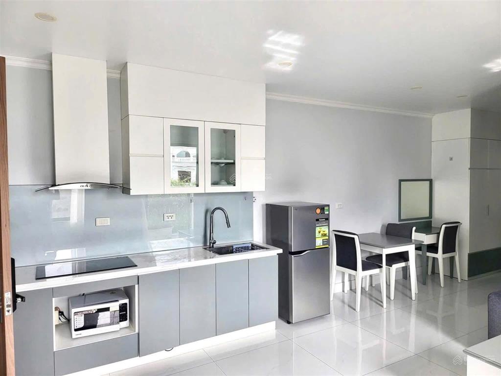 Studio  full đồ  lê hồng phong