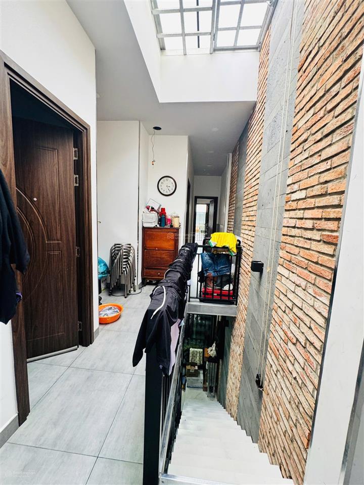 Nhà đẹp 57m2 nguyễn hới sát bên bến xe miền tây  xe hơi ngủ nhà  nở hậu tài lộc  chỉ 5,1 tỷ tl
