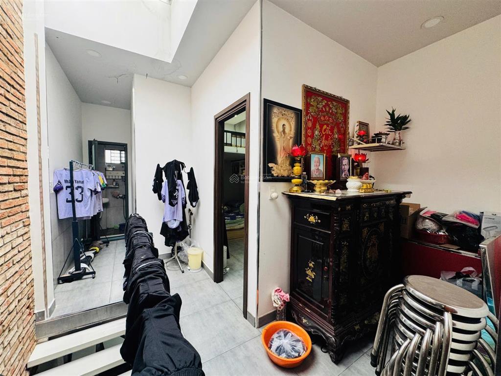 Nhà đẹp 57m2 nguyễn hới sát bên bến xe miền tây  xe hơi ngủ nhà  nở hậu tài lộc  chỉ 5,1 tỷ tl