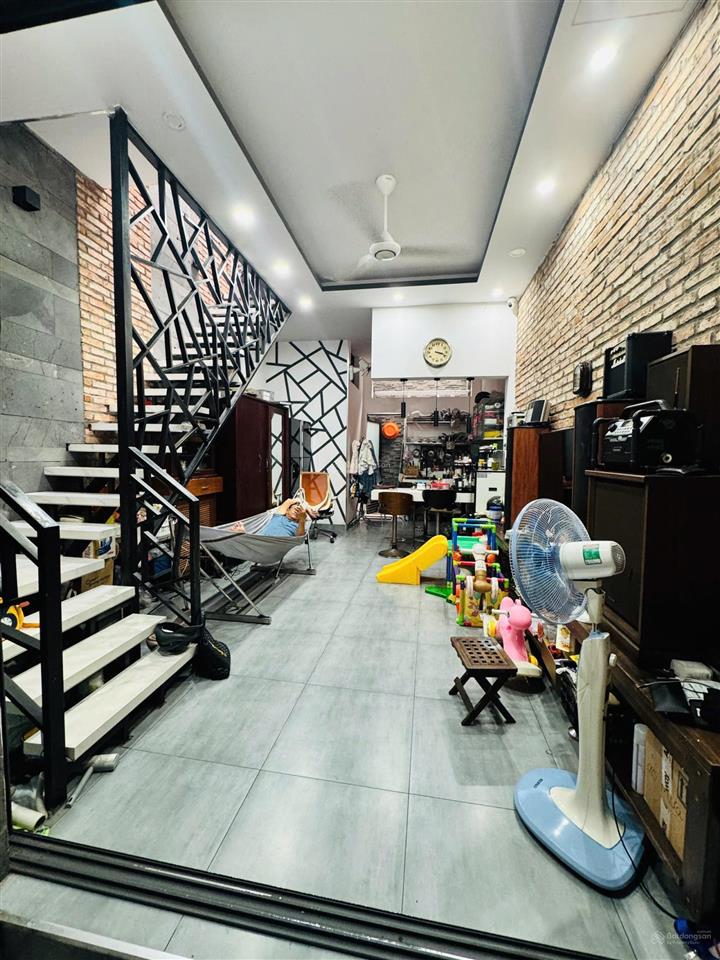 Nhà đẹp 57m2 nguyễn hới sát bên bến xe miền tây  xe hơi ngủ nhà  nở hậu tài lộc  chỉ 5,1 tỷ tl