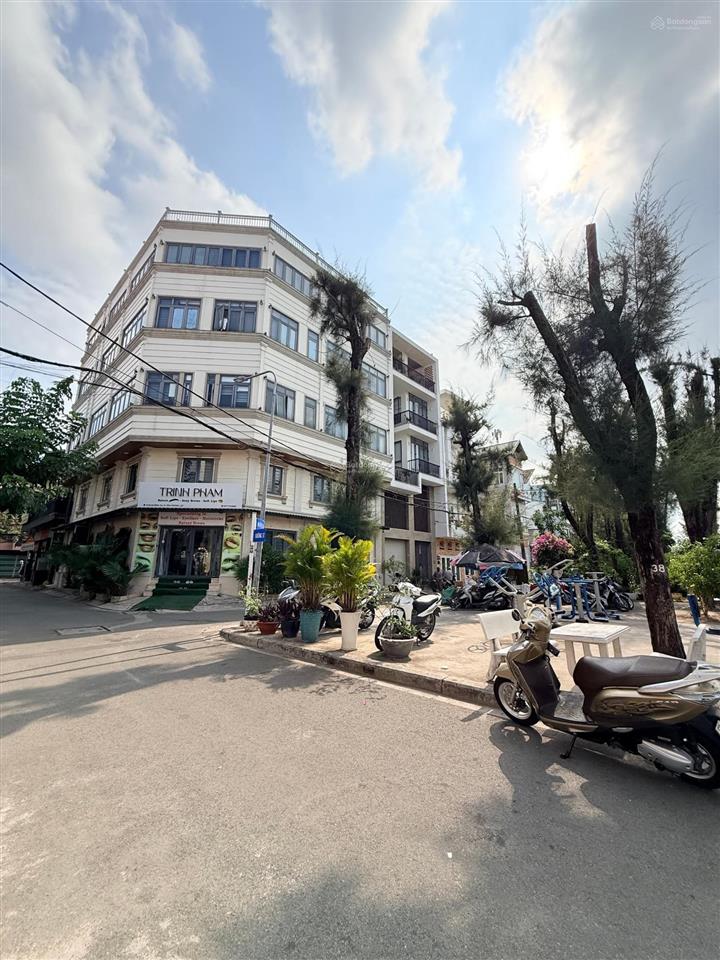 Bán chdv cao cấp q7  35 đang phòng full  dòng tiền 250tr/tháng