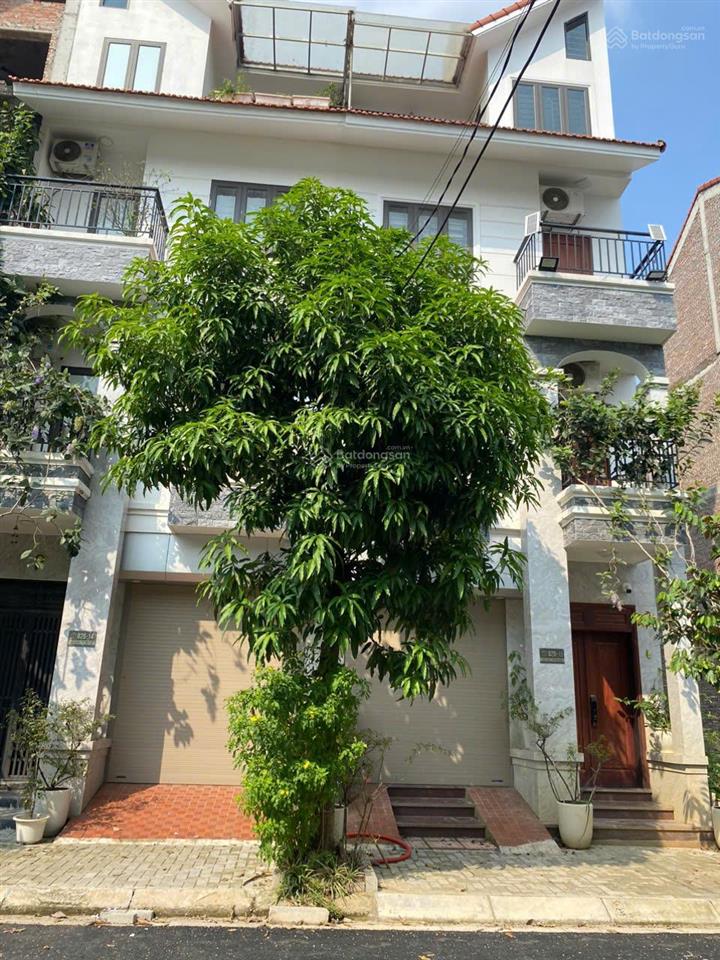 Gia đình cần bán lk 75m giá nhỉnh 12 tỷ bé dự án cienco 5 tập lập đan phượng hn. do nhà có việc.