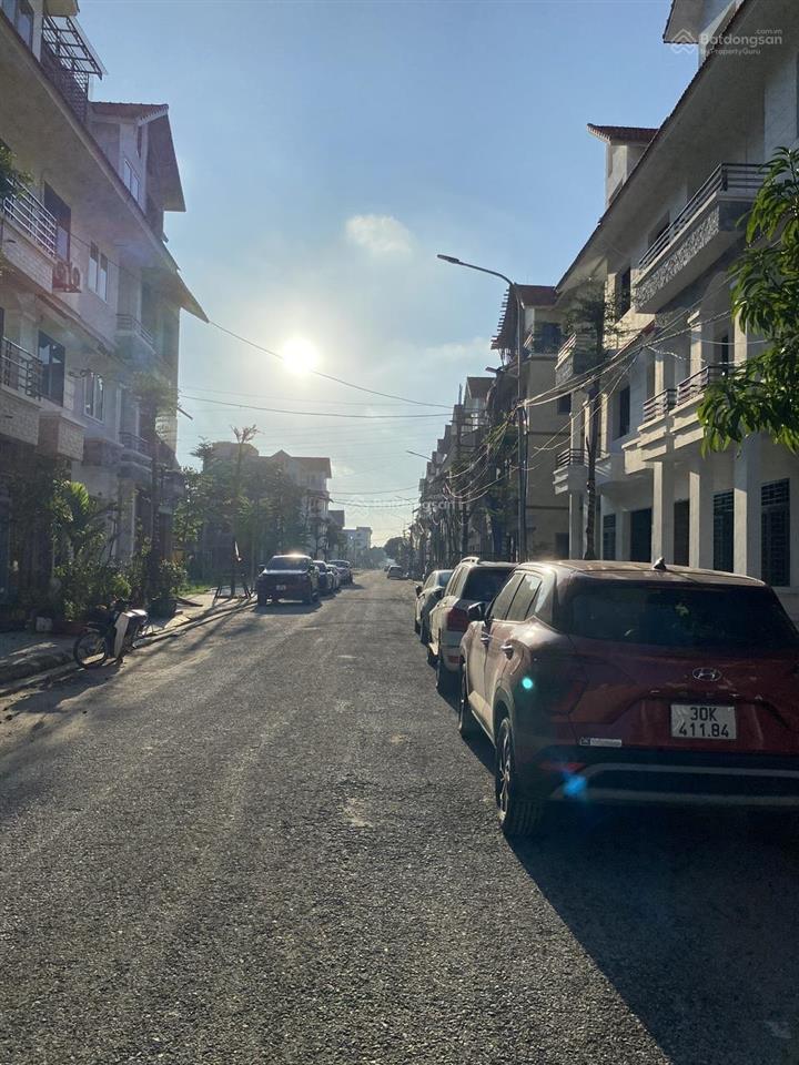 Chính chủ nhờ bán căn liền kề giá 12 tỷ bé căn lk 75m2 cienco 5 tân lập, đan phượng  hn