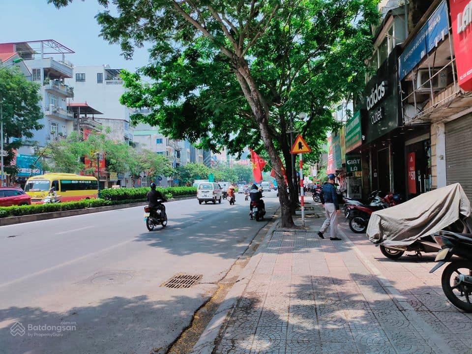Giá 7.7 tỷ, 65m2, bán nhà nguyễn văn cừ, long biên. rất gần phố, cách ô tô 10m. khu trung tâm