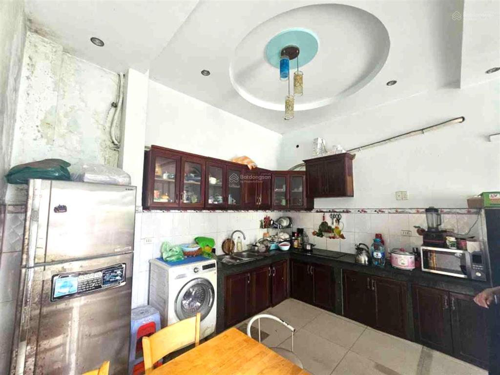 Cần bán gấp nhà 2 tầng 4 phòng ngủ linh tây cũ, cạnh phạm văn đồng