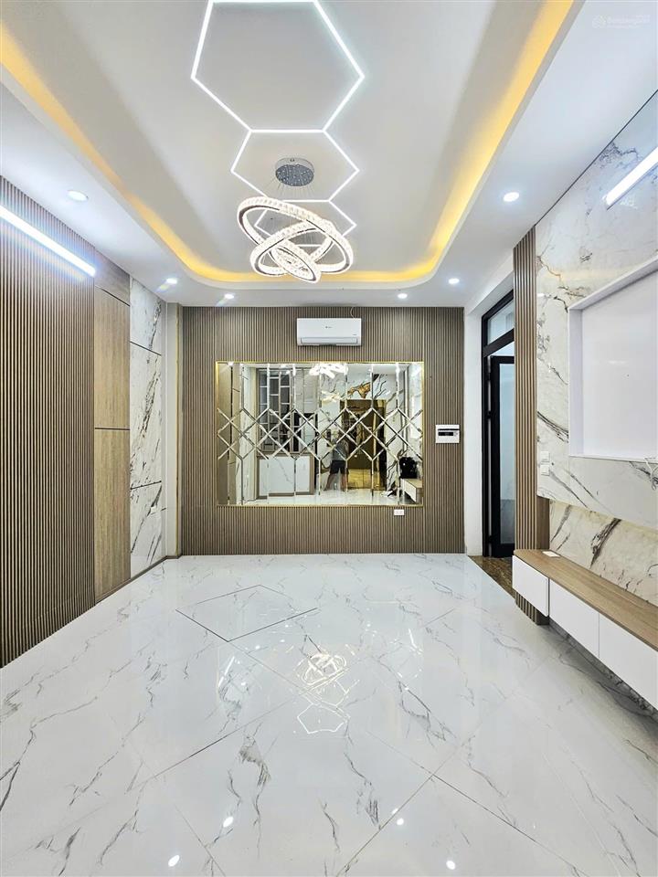 Tây sơn đống đa, 45m2, 7 tầng, chỉ 10x tỷ, nhà đẹp, ngõ víp