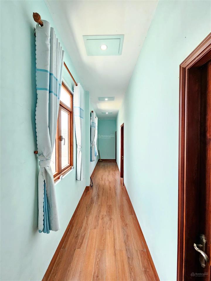Bán căn nhà khu vực đạo công giáo hố nai đẹp 1 trệt 1 lầu, 3% cho anh em môi giới
