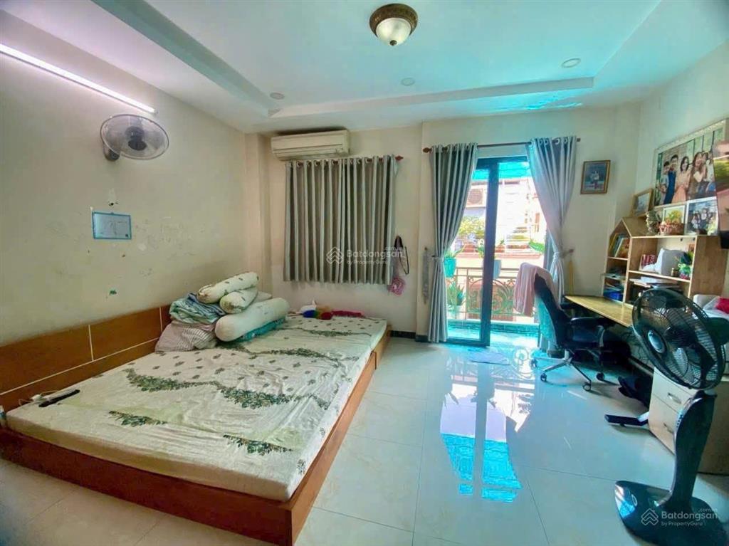 Nhà đẹp 4 tầng  mặt tiền kd ngay chợ bàu cát, tân bình  4x18m giá giảm còn 14,2 tỷ tl