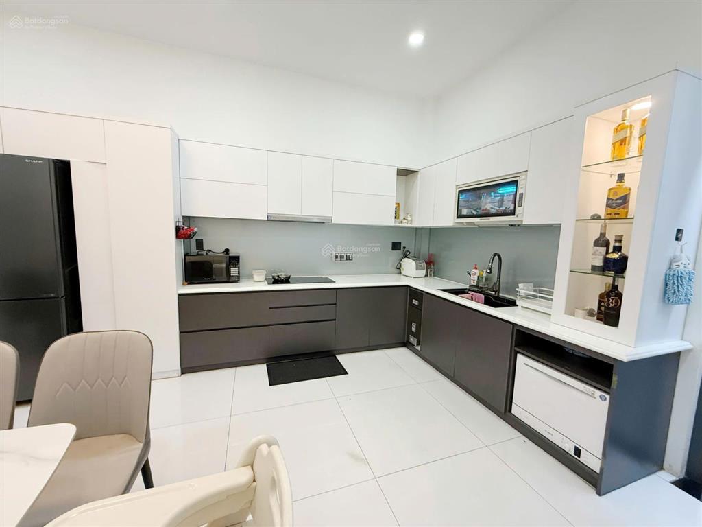 Giảm sâu 2 tỷ bán gấp!! ngang 5.15m 4 tầng hxh phạm văn hai, p1, tân bình chỉ còn 23,9 tỷ tl