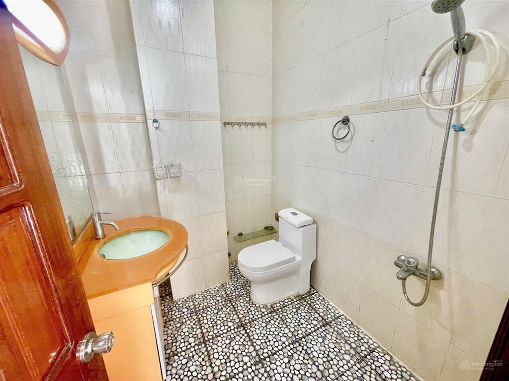 Hàng hiếm giá rẻ! hxh út tịch, p4, tân bình  gần lăng cha cả  3 tầng  4,5x19m  sổ đẹp vuông a4